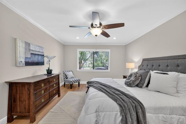 731 83RD AVENUE N 105, St Petersburg, FL 33702
