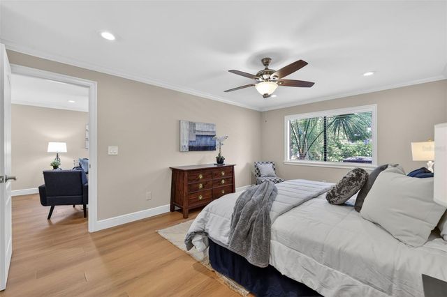 731 83RD AVENUE N 105, St Petersburg, FL 33702