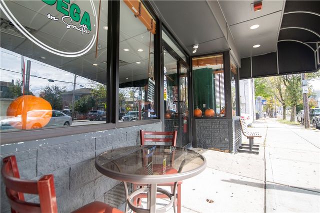 371 Smith Street, Providence, RI 02908