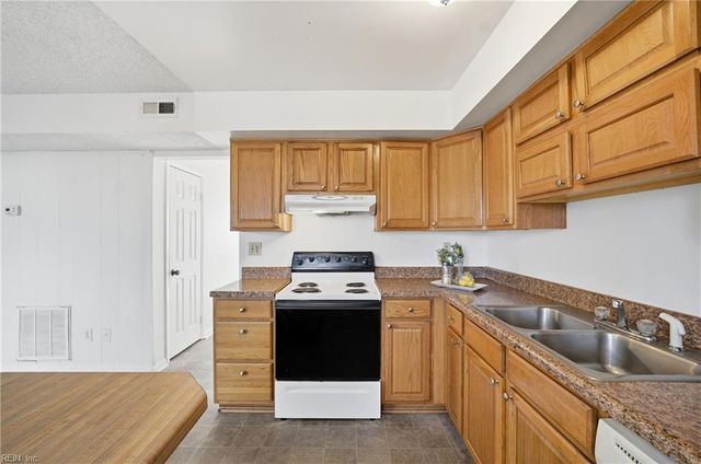 4232 Maplehurst RD, Virginia Beach, VA 23462