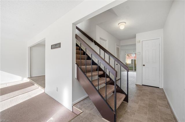 4232 Maplehurst RD, Virginia Beach, VA 23462