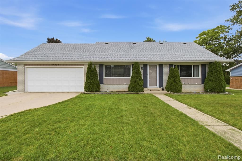 23707 Thornton Street, Clinton Township, MI 48035