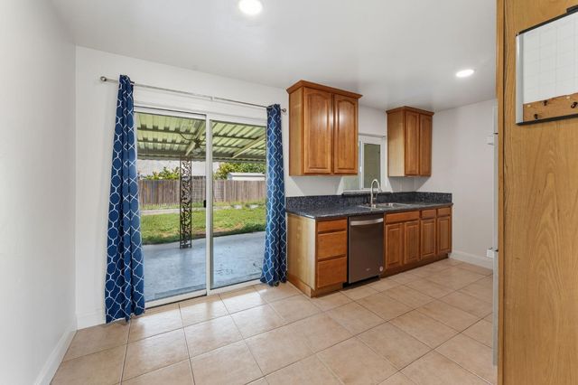 1114 Park Blvd, West Sacramento, CA 95691