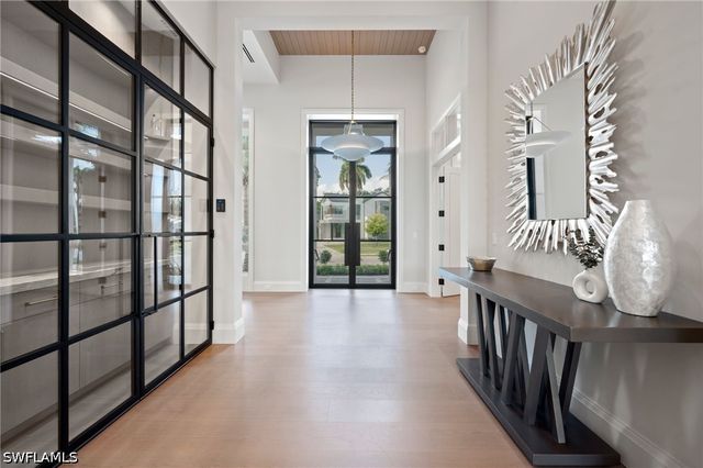 444 Orchid DR, Naples, FL 34102