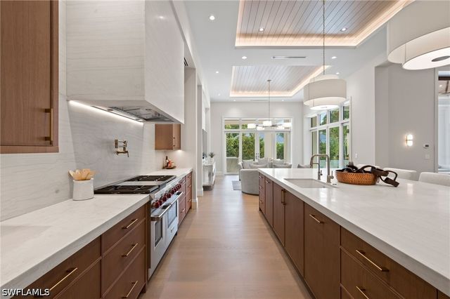 444 Orchid DR, Naples, FL 34102