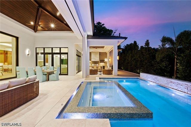 444 Orchid DR, Naples, FL 34102