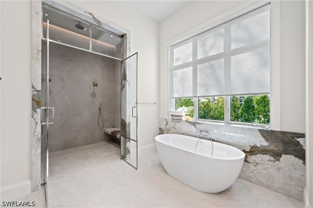 444 Orchid DR, Naples, FL 34102