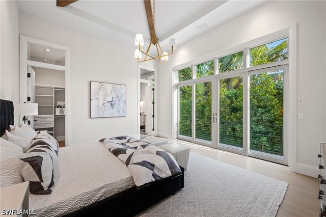 444 Orchid DR, Naples, FL 34102