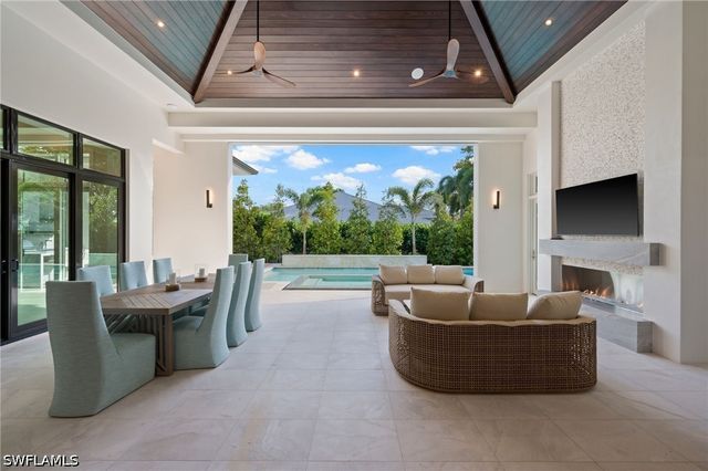 444 Orchid DR, Naples, FL 34102