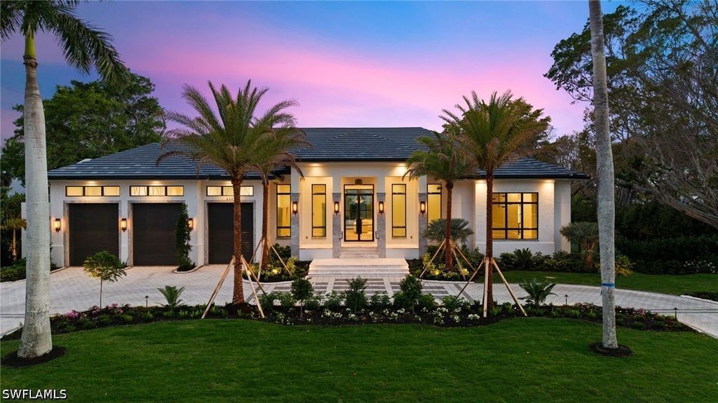 444 Orchid DR, Naples, FL 34102