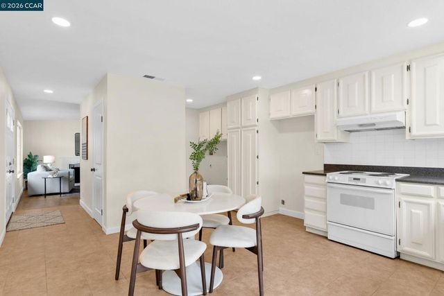 32 Yale Ct, San Ramon, CA 94583