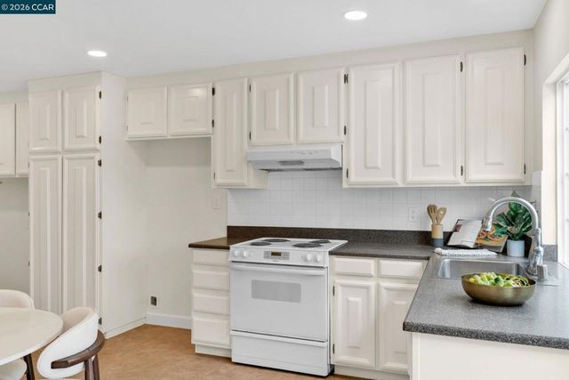 32 Yale Ct, San Ramon, CA 94583