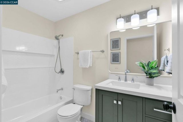 32 Yale Ct, San Ramon, CA 94583