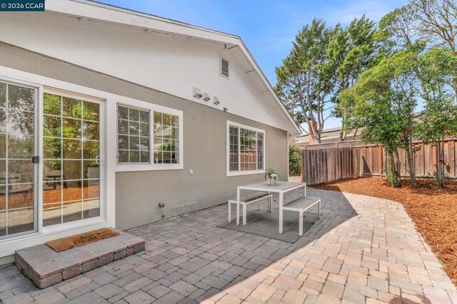 32 Yale Ct, San Ramon, CA 94583