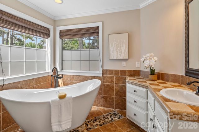 122 Lake Pine Road, Mooresville, NC 28117