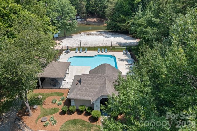122 Lake Pine Road, Mooresville, NC 28117