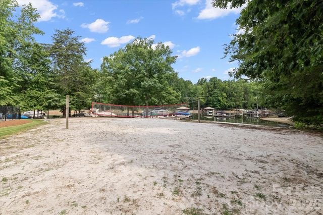 122 Lake Pine Road, Mooresville, NC 28117