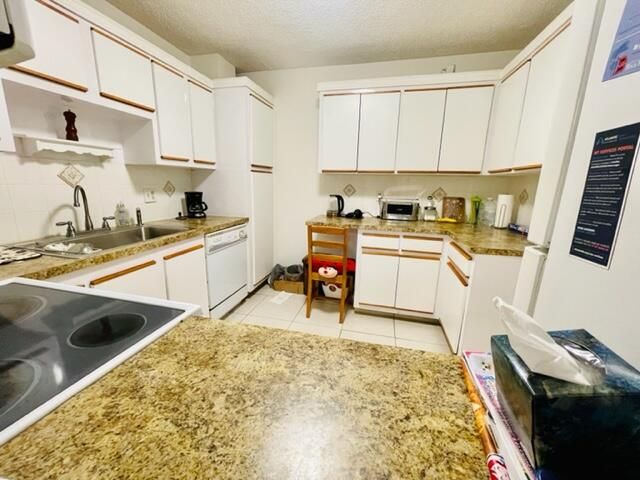 22755 SW 66th Avenue 103, Boca Raton, FL 33428