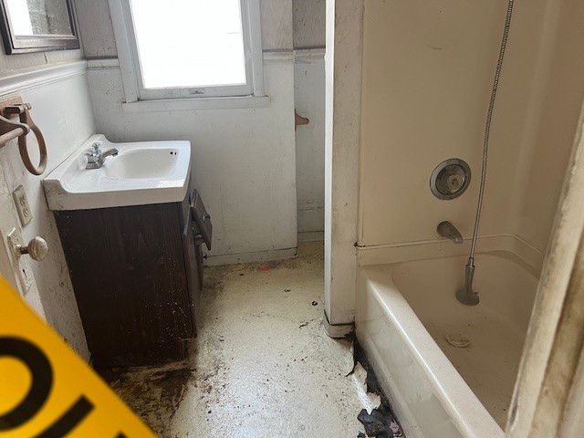 111 Marie Ave, Avalon, PA 15202