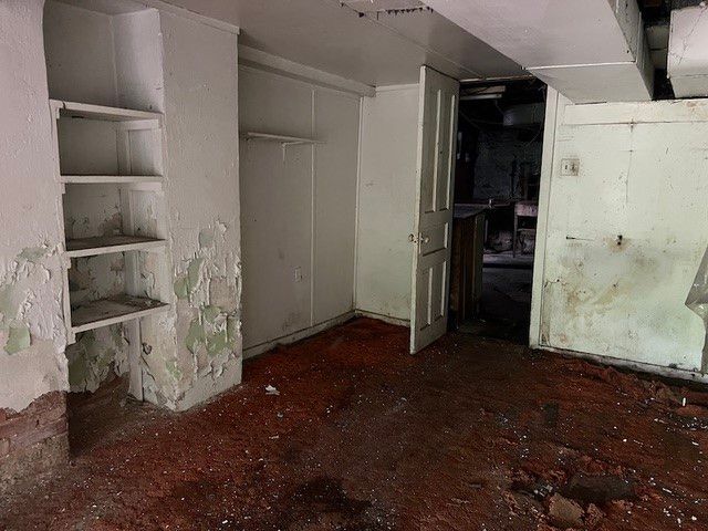 111 Marie Ave, Avalon, PA 15202