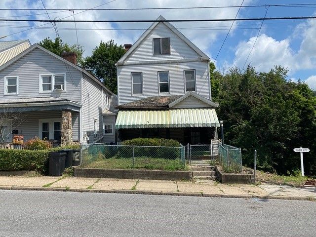 111 Marie Ave, Avalon, PA 15202