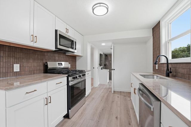 1100 S Savage Street, Independence, MO 64050
