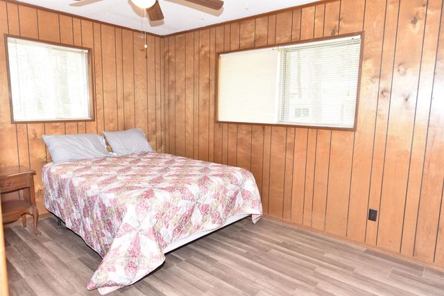 110 Meadow Ln, Fairfield Bay, AR 72088