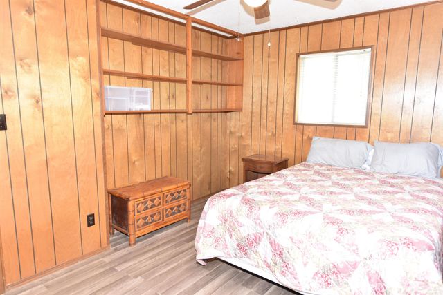 110 Meadow Ln, Fairfield Bay, AR 72088