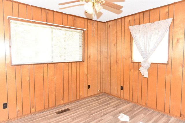 110 Meadow Ln, Fairfield Bay, AR 72088