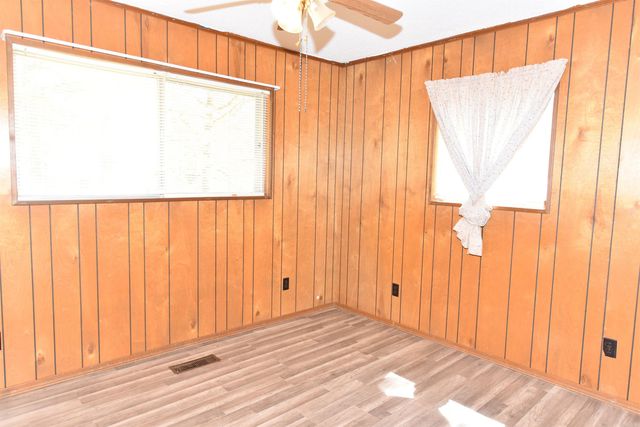 110 Meadow Ln, Fairfield Bay, AR 72088