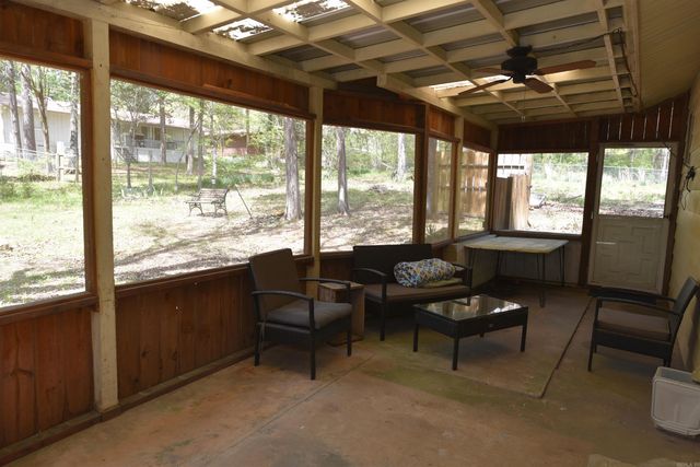 110 Meadow Ln, Fairfield Bay, AR 72088