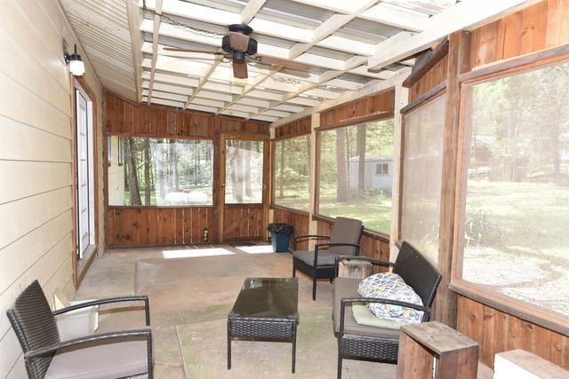 110 Meadow Ln, Fairfield Bay, AR 72088