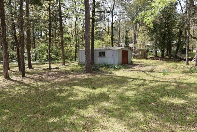 110 Meadow Ln, Fairfield Bay, AR 72088