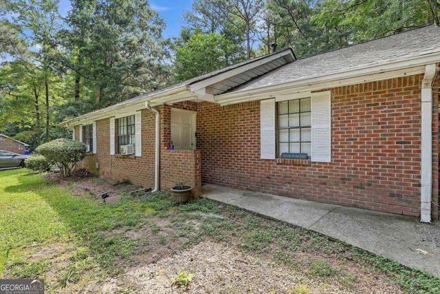 105 Meadowbrook Court, Fayetteville, GA 30215