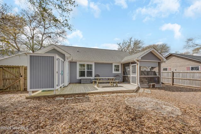 134 NW 17th Street, Oak Island, NC 28465