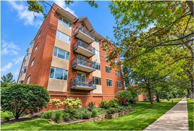 2601 Central Street 402, Evanston, IL 60201