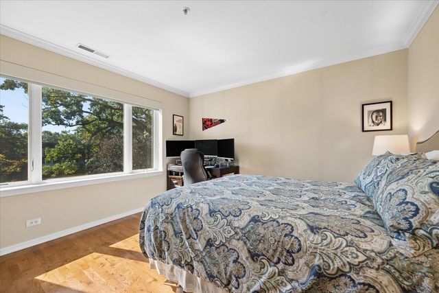 2601 Central Street 402, Evanston, IL 60201