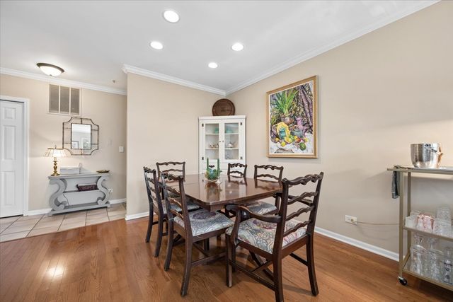 2601 Central Street 402, Evanston, IL 60201