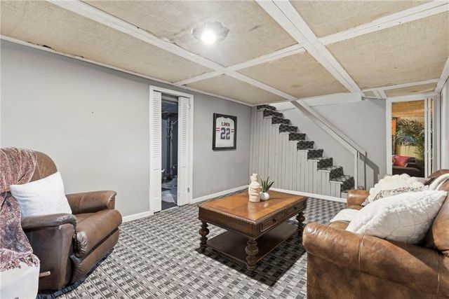 2006 W 71st Terrace, Prairie Village, KS 66208