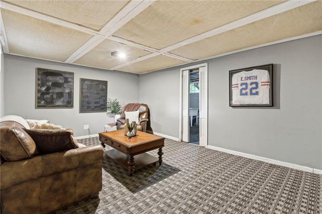 2006 W 71st Terrace, Prairie Village, KS 66208