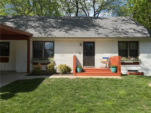 2006 W 71st Terrace, Prairie Village, KS 66208