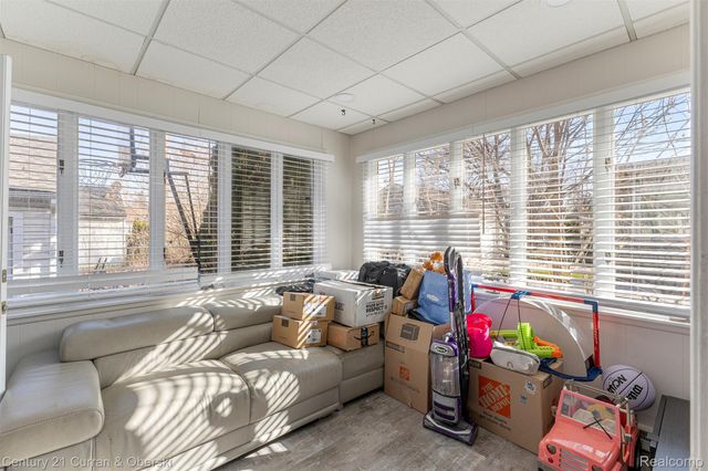 431 S SILVERY Lane, Dearborn, MI 48124