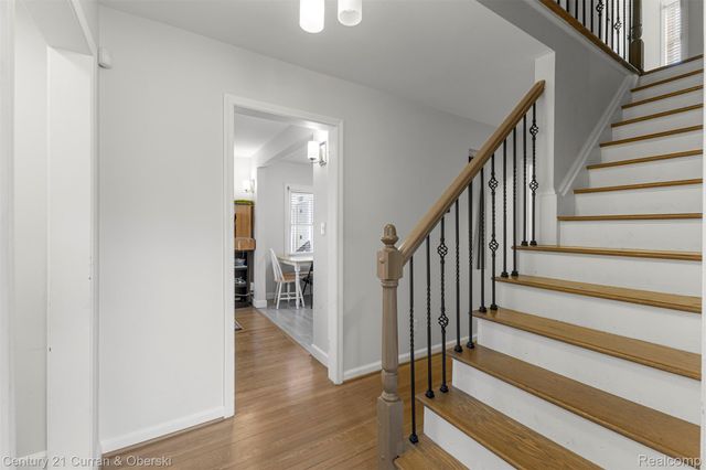 431 S SILVERY Lane, Dearborn, MI 48124