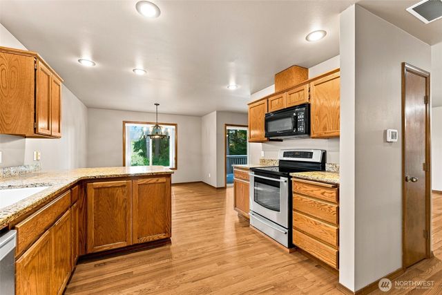 17222 92nd Avenue E, Puyallup, WA 98375