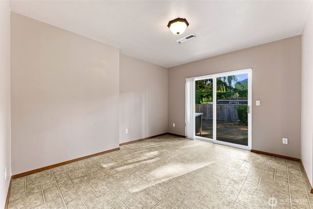 17222 92nd Avenue E, Puyallup, WA 98375