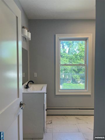 179 Paris Avenue, Northvale, NJ 07647