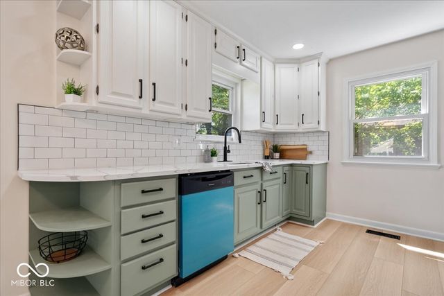 5632 Rosslyn, Indianapolis, IN 46220