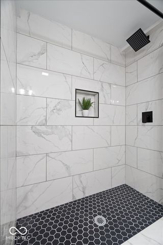 5632 Rosslyn, Indianapolis, IN 46220