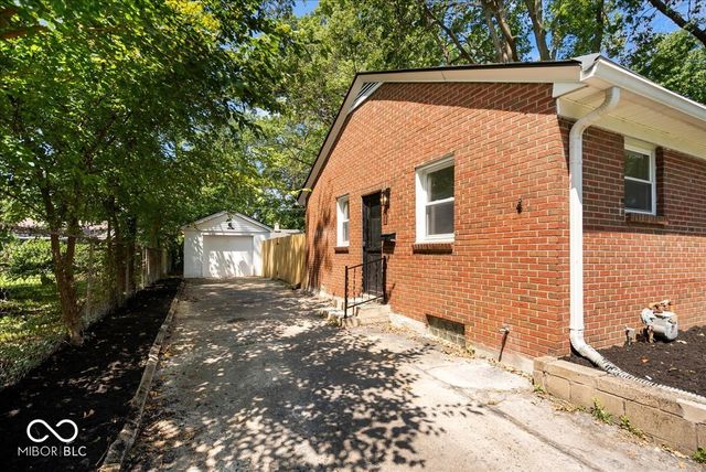 5632 Rosslyn, Indianapolis, IN 46220