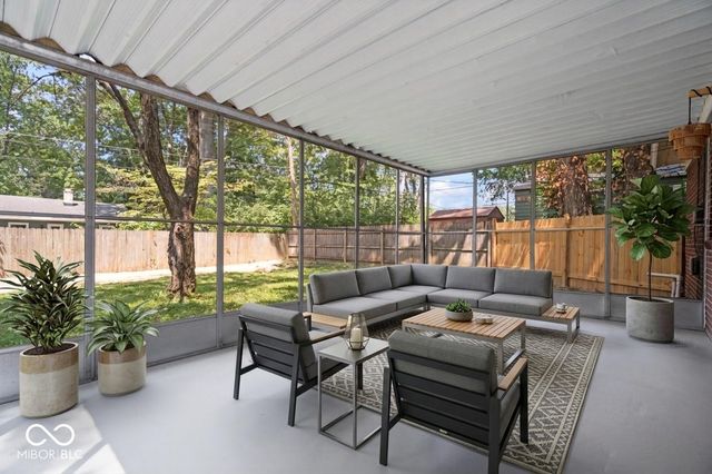 5632 Rosslyn, Indianapolis, IN 46220
